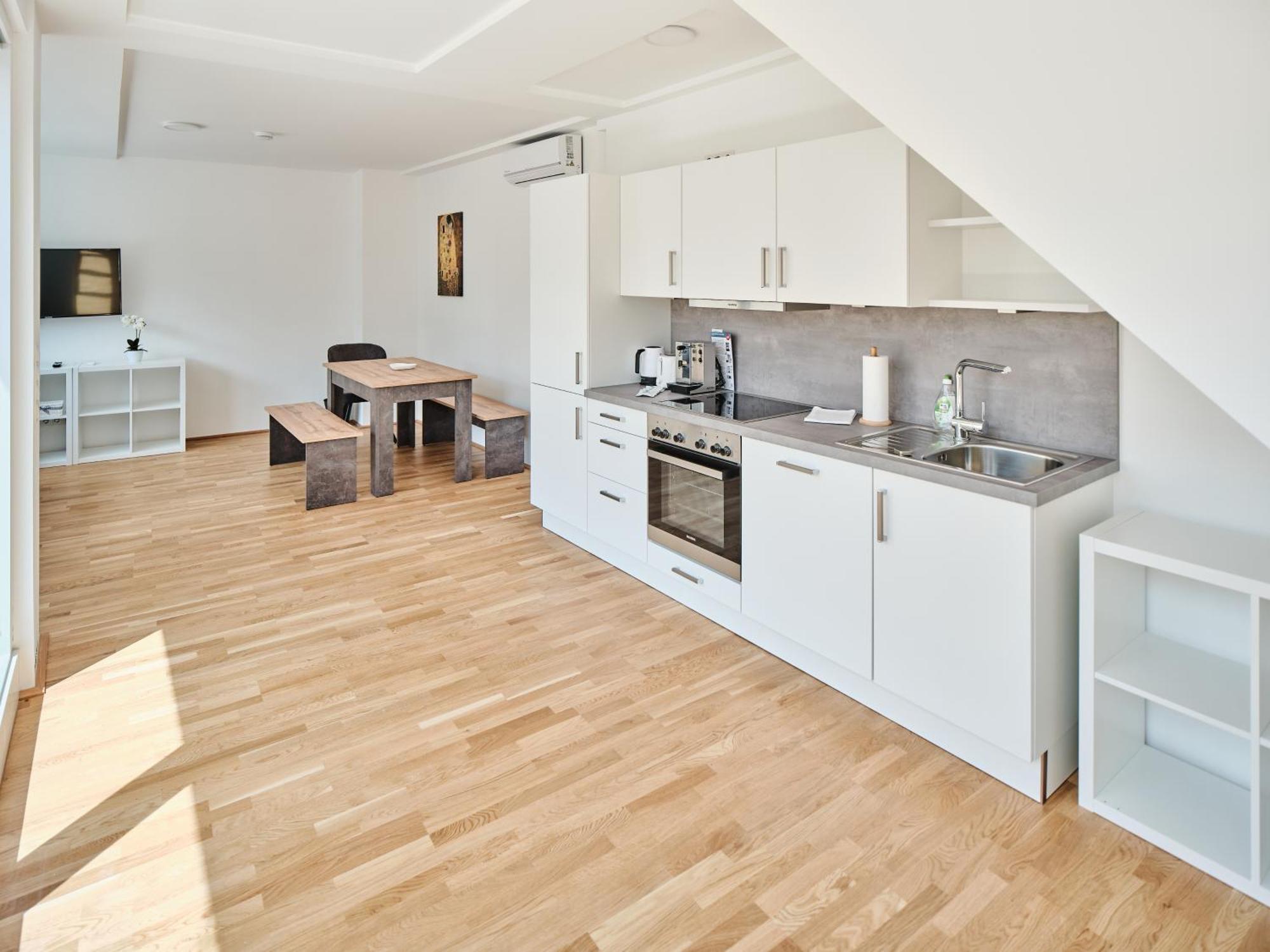 Next To Schoenbrunnpalace Close To Public Transport - Myschoenbrunn Wien